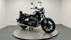 Royal Enfield Super Meteor 650 Top (23MY)